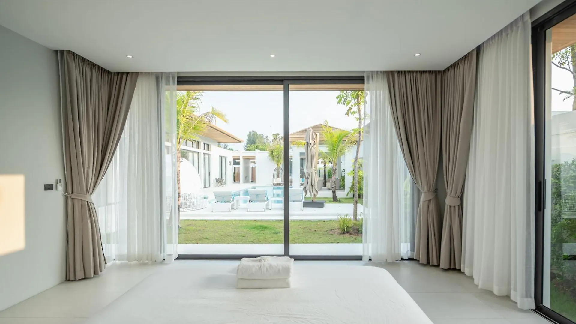Mouana Breeze Mai Khao 5-Bedroom Pool Villa 9910 Thailand